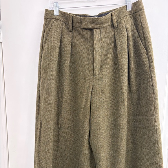 Banana Republic Women's Olive wide leg high waisted Trousers - Picture 3 of 8